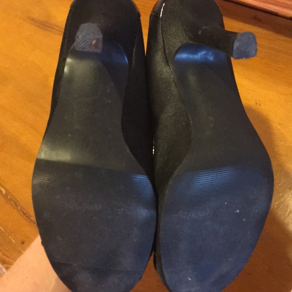 Wild Diva Satin black heels - size 7 - Picture 3 of 3